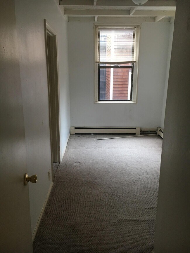 Building Photo - 44 Joy St