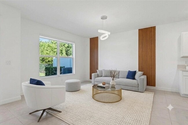 Foto del edificio - 4303 Hammock Grove Dr