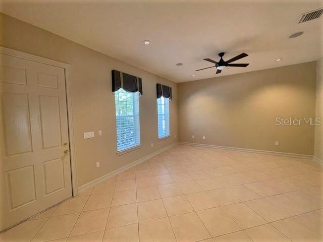 Building Photo - 930 Greenlawn St