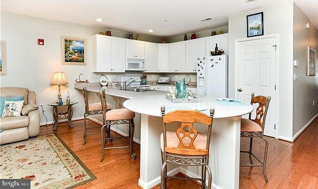 Building Photo - 17436 Slipper Shell Way