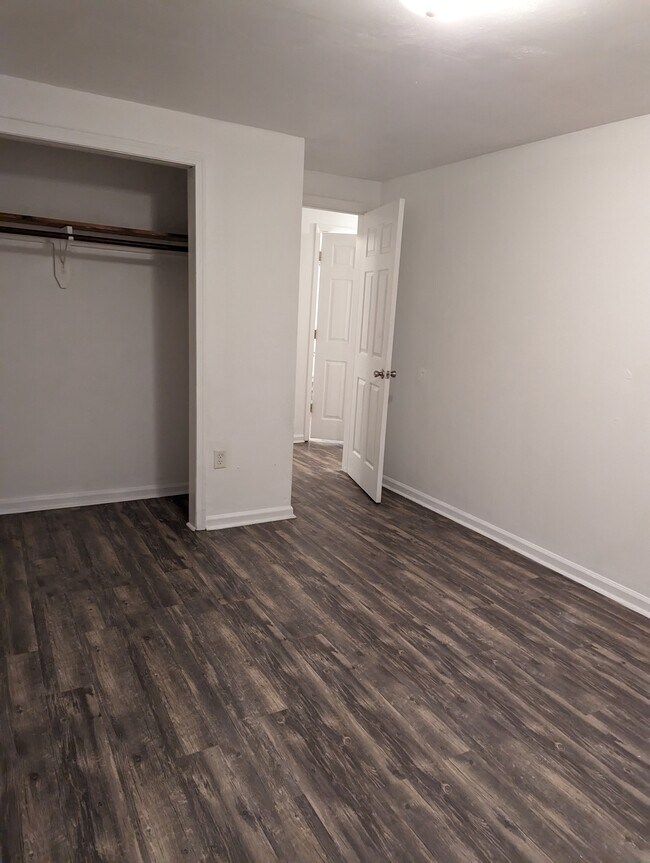 Building Photo - 1249 Ruddell Rd