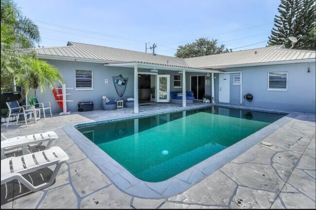 Foto del edificio - 1518 SE 32nd St