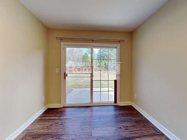 Foto del edificio - 4215 Bailey Court