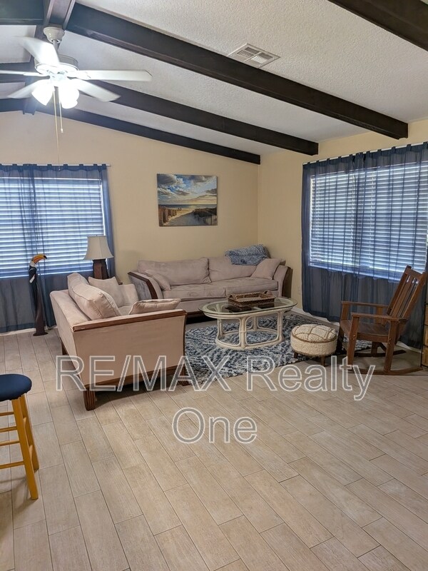 Foto del edificio - 10892 W Gem St