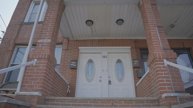Building Photo - 363 Avenue A
