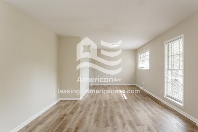 Foto del edificio - 2165 Circle Dr