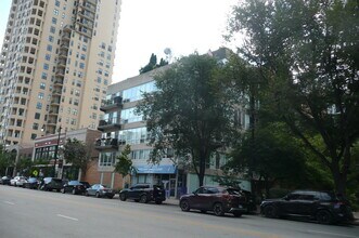 Building Photo - 1430 S Michigan Ave