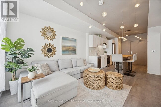 Photo du bâtiment - 705 Davis Dr