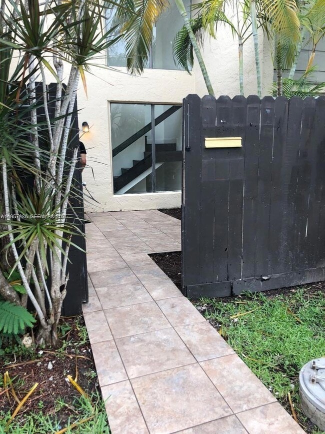 Building Photo - 11220 SW 67th Terrace