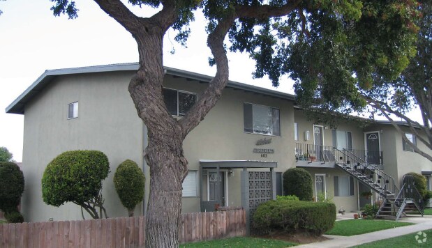 Building Photo - 603 E Walnut Ave