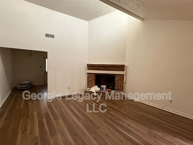 Photo - 367 Fowler Dr House