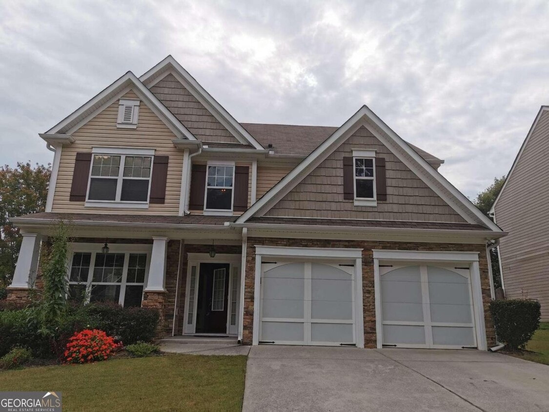 Primary Photo - 2430 Woodford Ln NE
