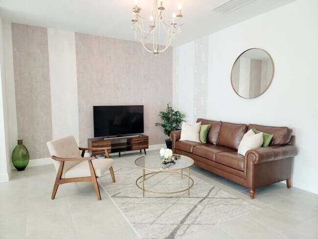 Building Photo - 587 Sanderling Cir