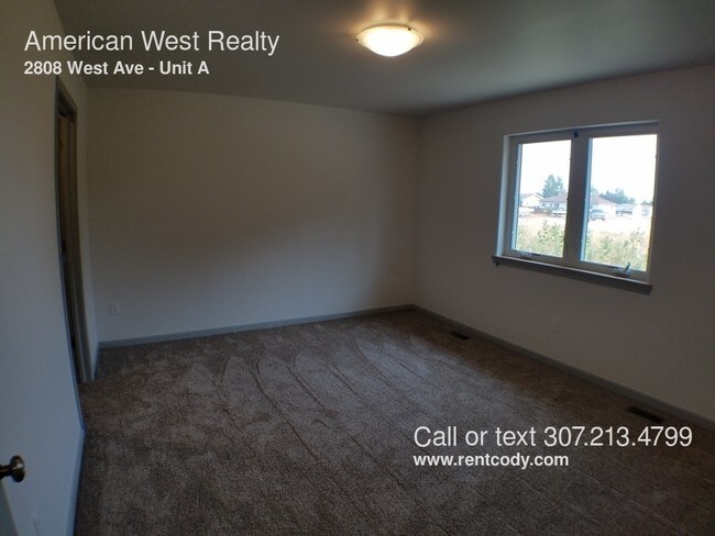 Building Photo - 2808 West Ave