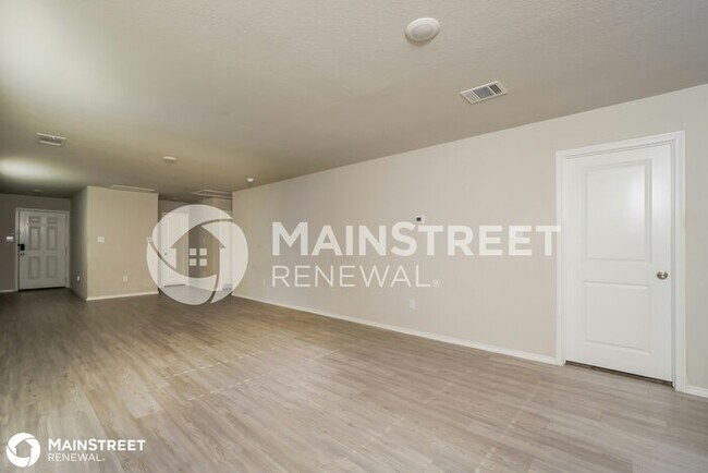 Foto del edificio - 5719 Elm Valley Dr, San Antonio, TX 78242