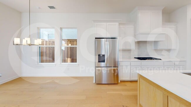 Building Photo - 15595 Verdin Mews