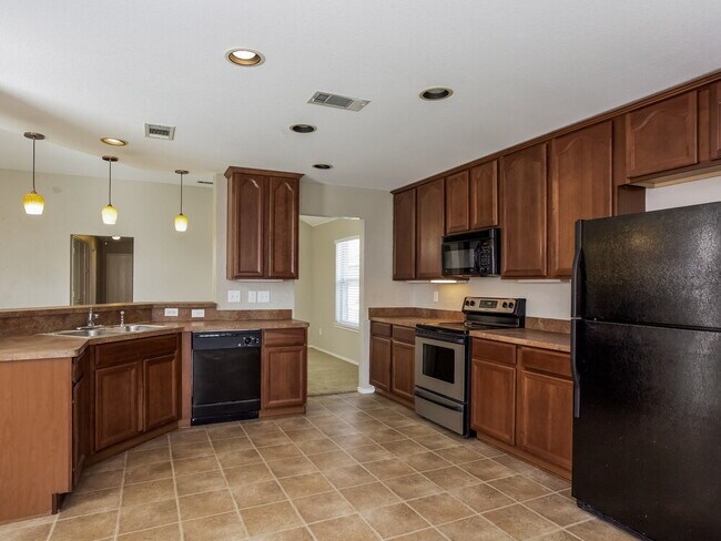 Foto del edificio - 4413 Corner Brook Ln