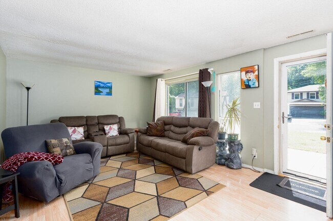 Foto del edificio - 2501 Grandview Cir