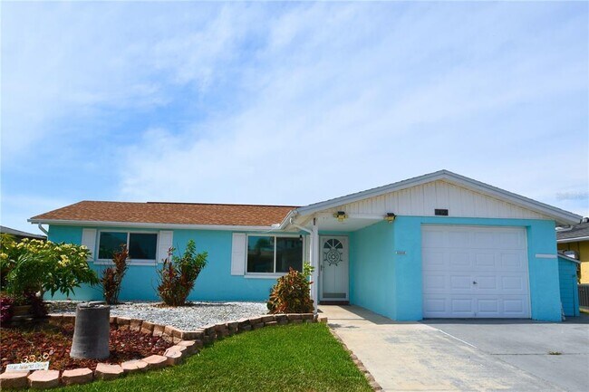 Building Photo - 3839 Star Island Dr