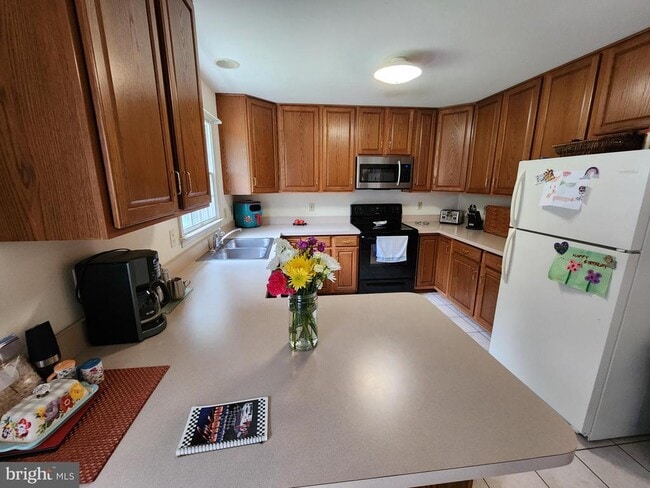 Building Photo - 109 Frederick Dr