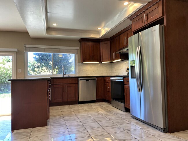 Building Photo - 18516 Greenridge Ct