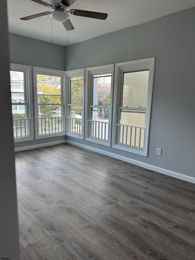 Building Photo - 12 S Jackson Ave