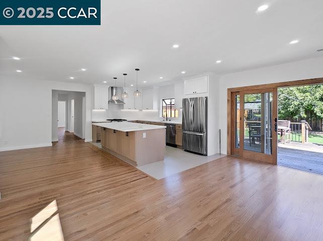 Foto del edificio - 3288 Hudson Ave