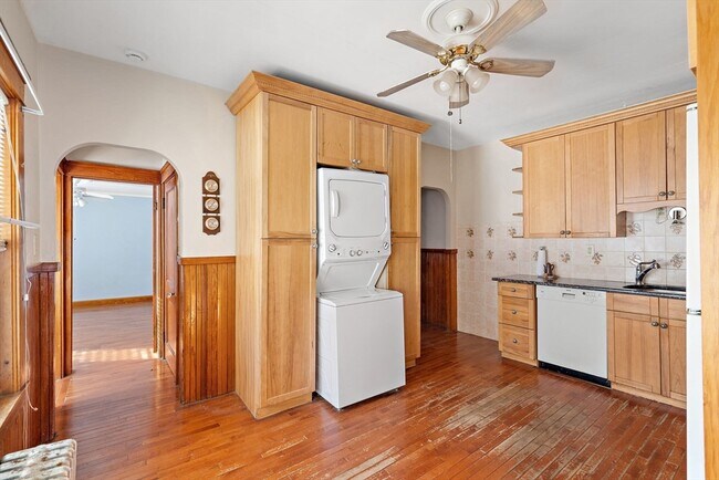 Foto del edificio - 92 Sayles St