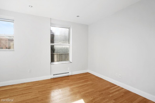 Building Photo - 2 br, 1 bath Apartment - 230 W 107th St 5G 5G