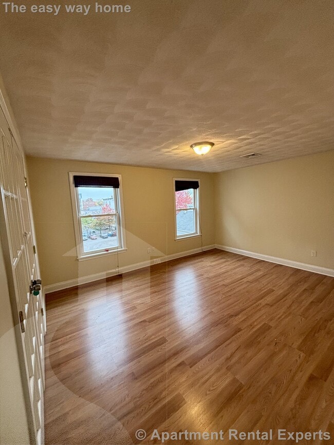 Building Photo - 6 Douglass St Building Photo - 6 Douglass St