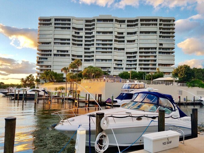 Building Photo - 4101 N Ocean Blvd