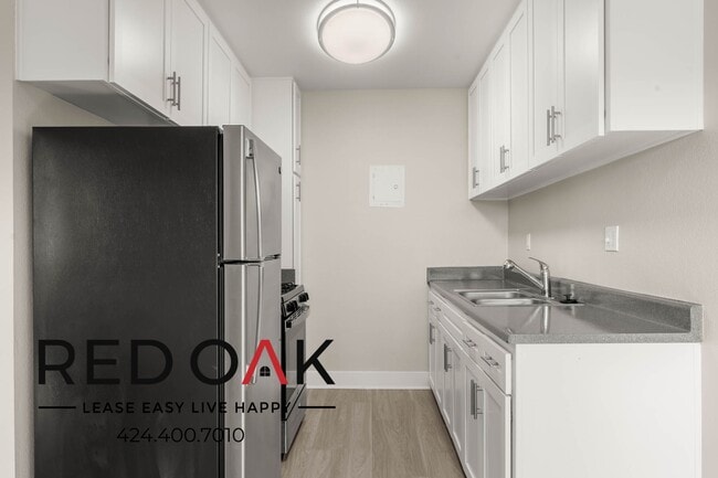 Foto del edificio - 13325 Heacock St