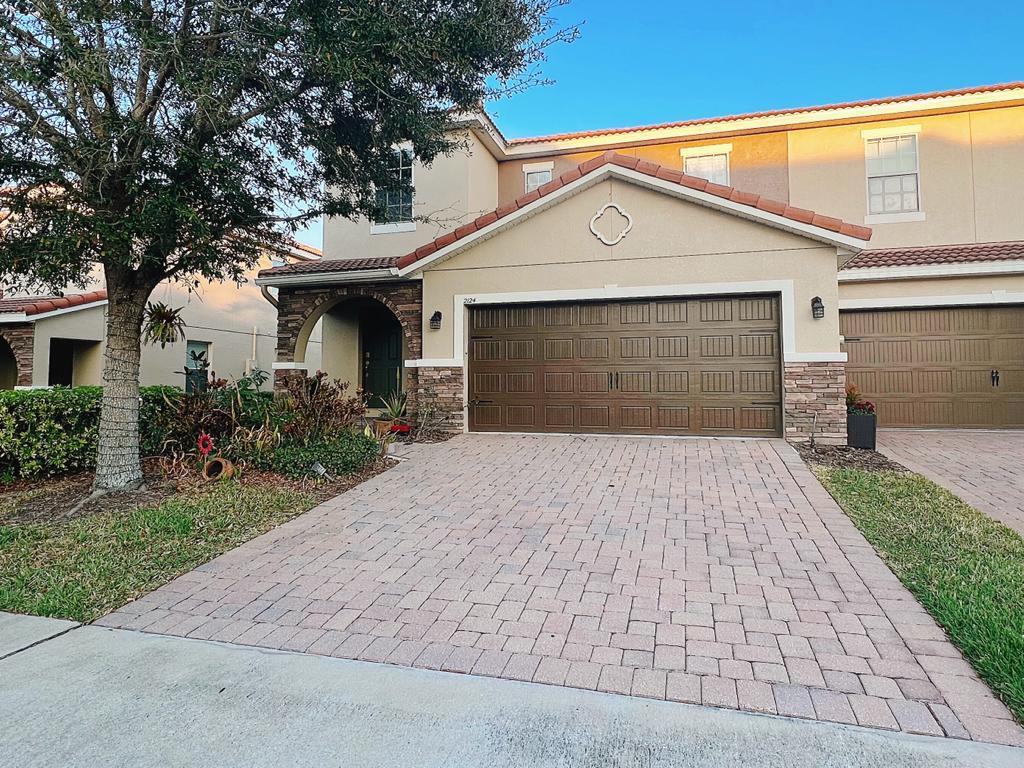 2124 Velvet Leaf Dr, Ocoee, FL 34761 Townhome Rentals in Ocoee FL