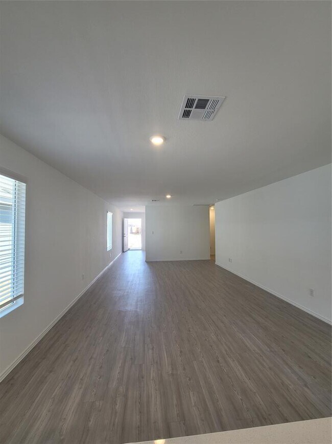 Foto del edificio - 105 Painted Night Rd