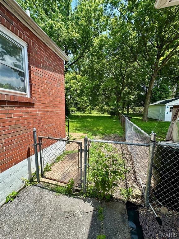 Building Photo - 1422 Tamerton Ave