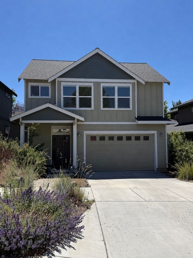 Building Photo - 20747 NE Angora Ct