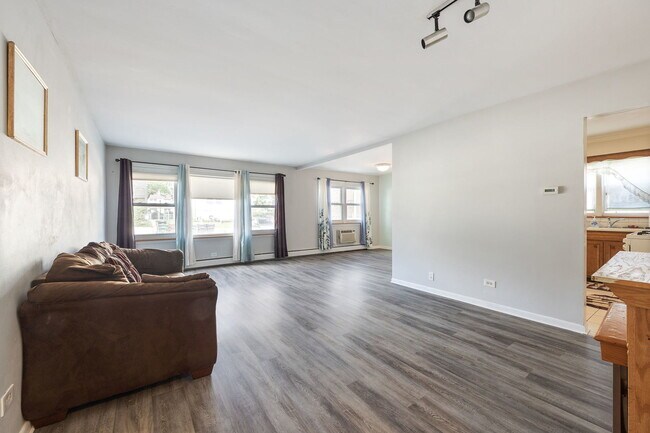 Foto del edificio - 4820 Conrad St
