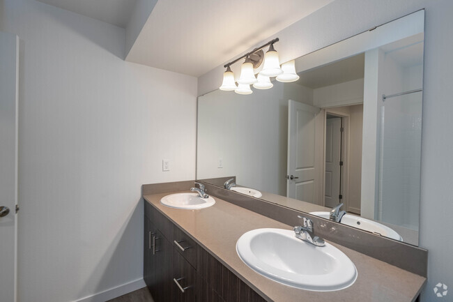 104 1HAB, 1BA - 719SF - Baño - Timberlake Park Apartments