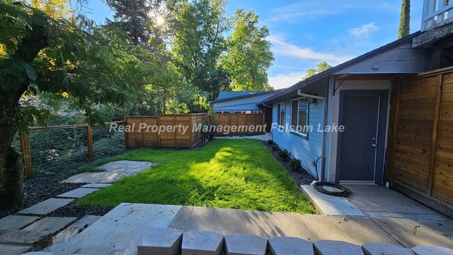 Building Photo - 3049 Wiltse Rd