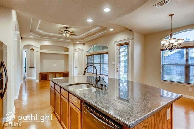 Foto del edificio - 3 br, 2 bath House - 15816 Glenn Ln UNIT