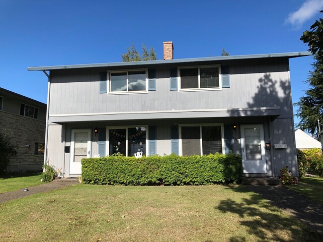 Building Photo - R115