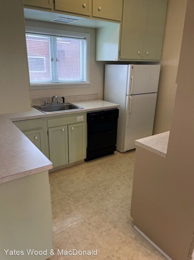 Building Photo - 2 br, 1 bath House - 4526 1/2 15th Ave NE