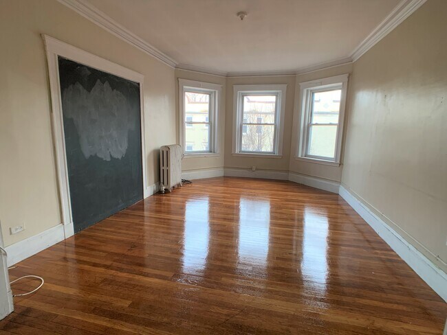 Foto del edificio - 154 Thorndike St