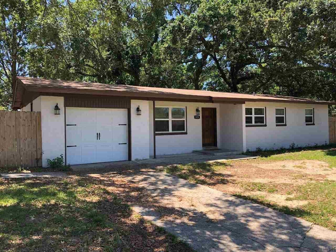 Primary Photo - 929 E Montclair Rd