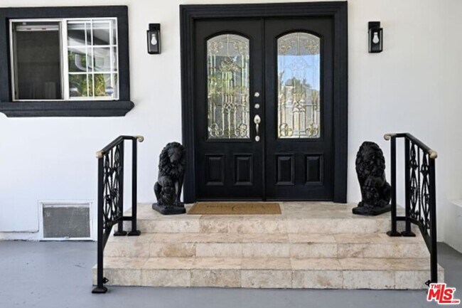 Foto del edificio - 5719 Beckford Ave