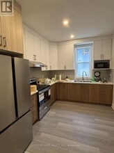 Building Photo - 643-643 Bathurst St