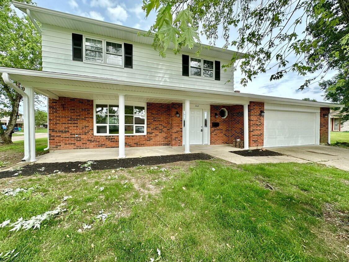 Primary Photo - 302 Overland Trl, Miamisburg