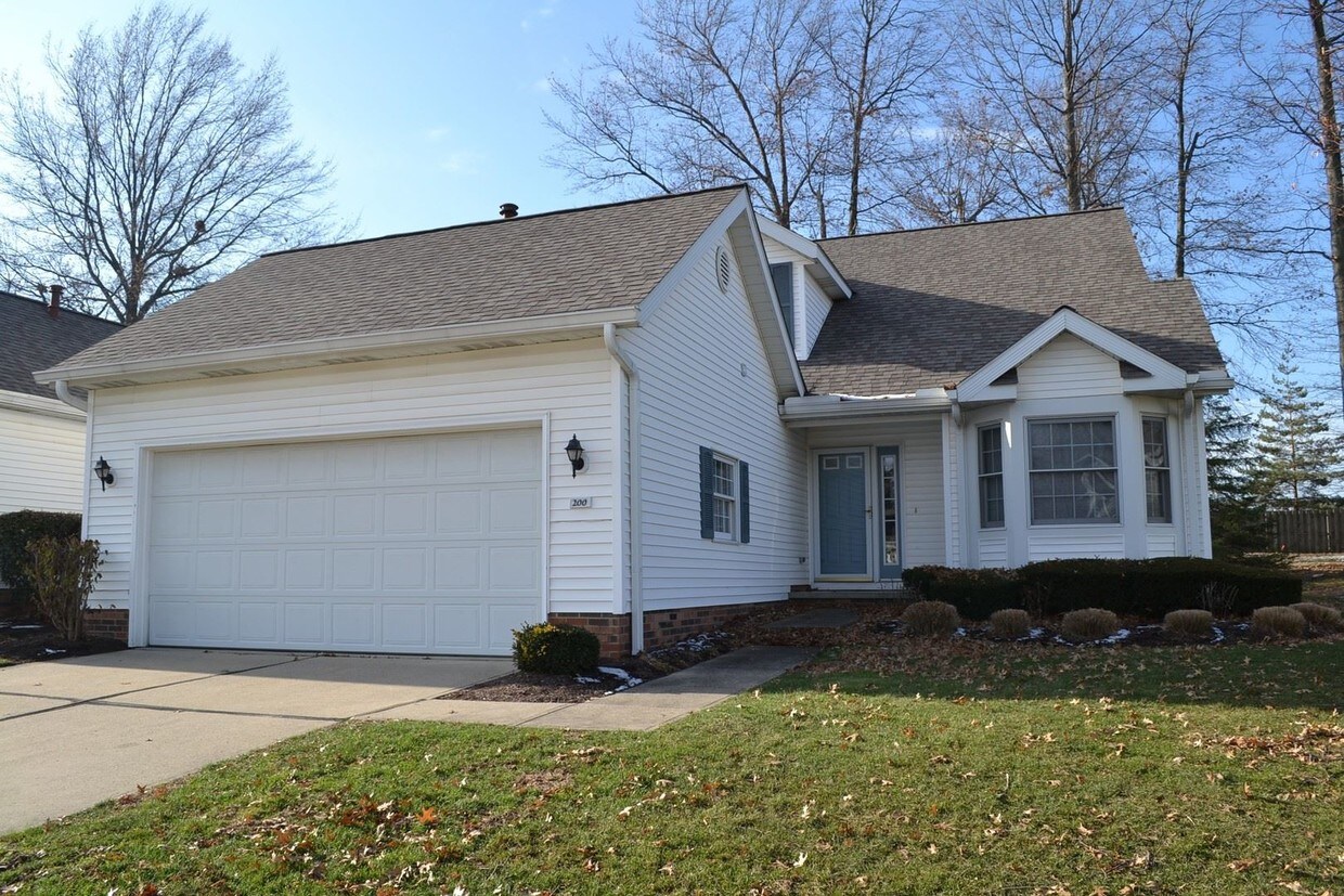 Primary Photo - 3 br, 2.5 bath House - 200 Steeplechase Dr