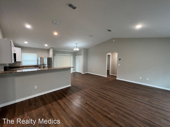 Foto del edificio - 3 br, 2 bath House - 61 Fisher Lane Crse