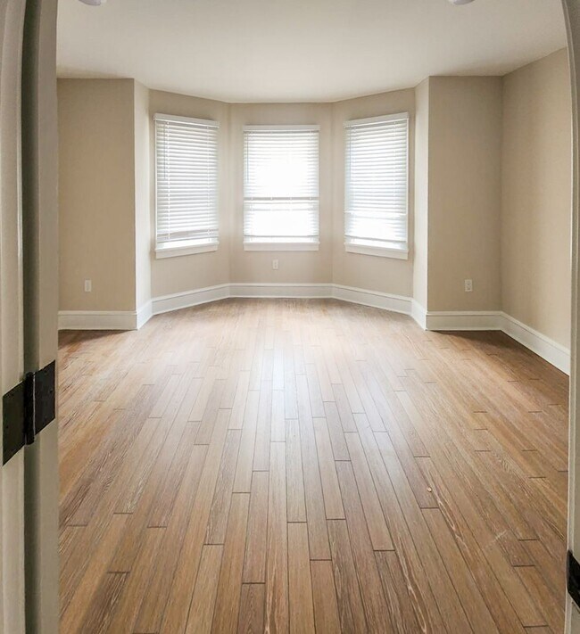 Foto del edificio - 226 W 9th St